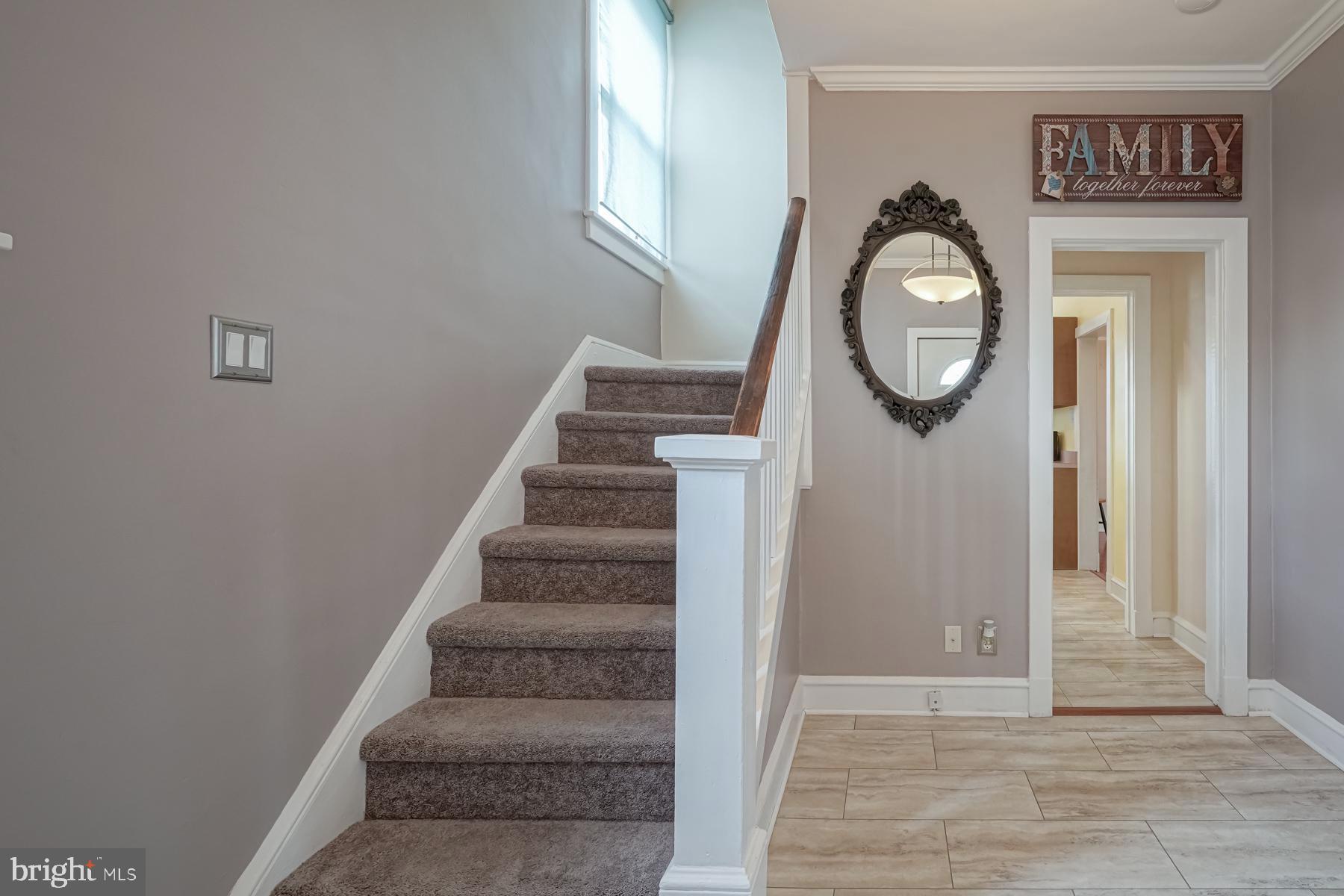 260 Shell Road Penns Grove, NJ 08069 - Photo 5 of 42 Front foyer entrance area is a WOW!