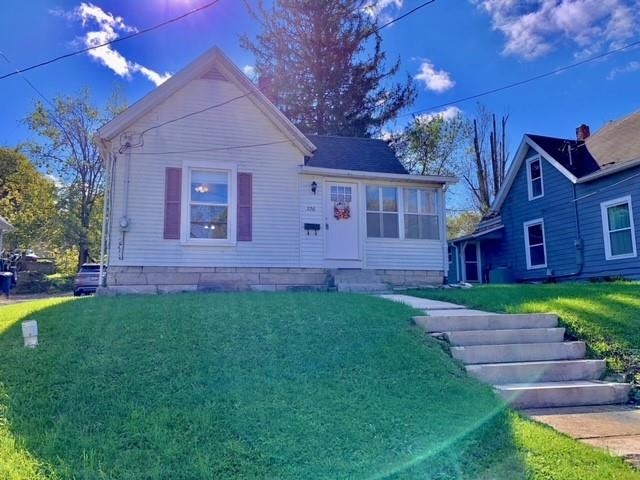 320 16th Street Bedford, IN 47421 - Photo 2 of 22 Gallery Image 2