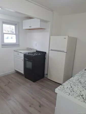 $1,000 | 17 Canal Street, Unit 2, Ellenville, NY 12428