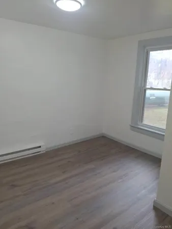 $1,000 | 17 Canal Street, Unit 2, Ellenville, NY 12428