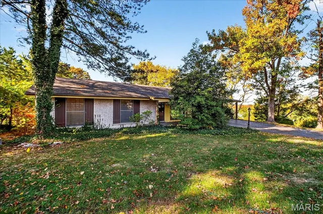 $249,000 | 141 Meadowlark Drive, St. Louis, MO 63146