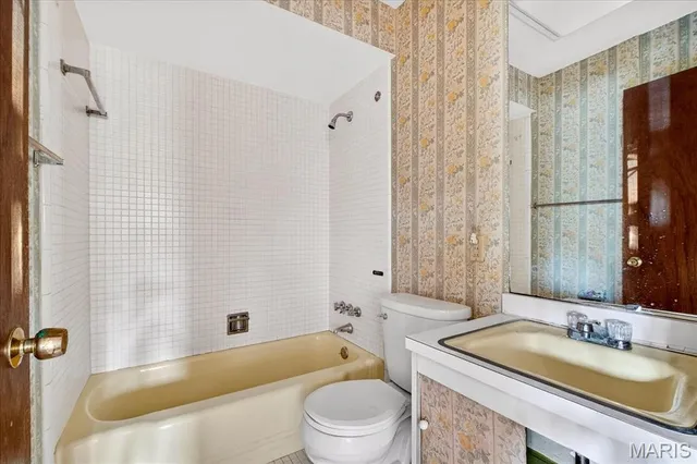 $249,000 | 141 Meadowlark Drive, St. Louis, MO 63146