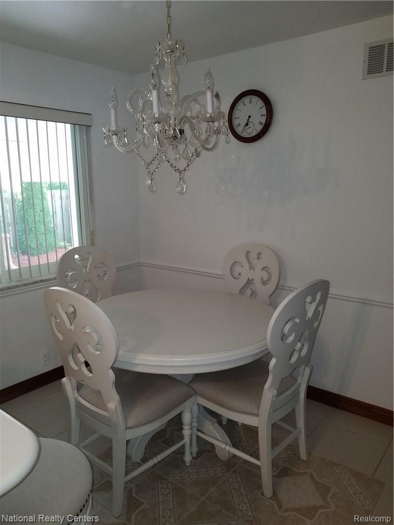 27045 Harvard Road Southfield, MI 48076 - Photo 14 of 66 20180720_183152.jpg