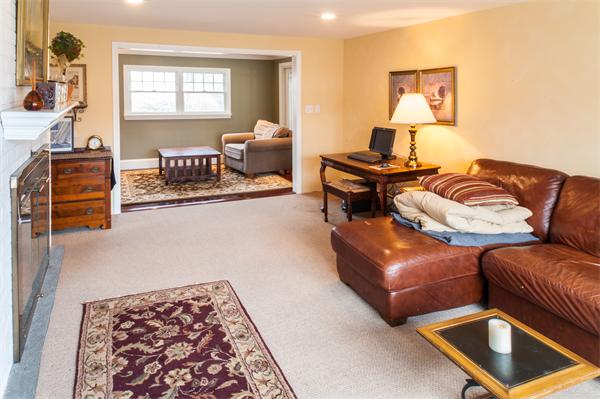 4 Buchanan Road Marblehead, MA 01945 - Photo 8 of 11 a living room with furniture and wooden floor