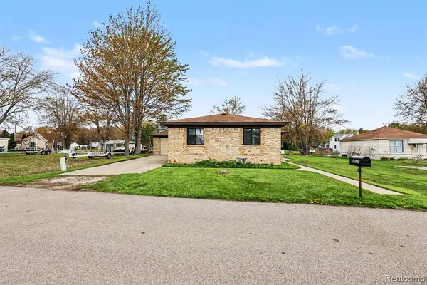 $345,900 | 2037 West Park Drive, Algonac, MI 48001
