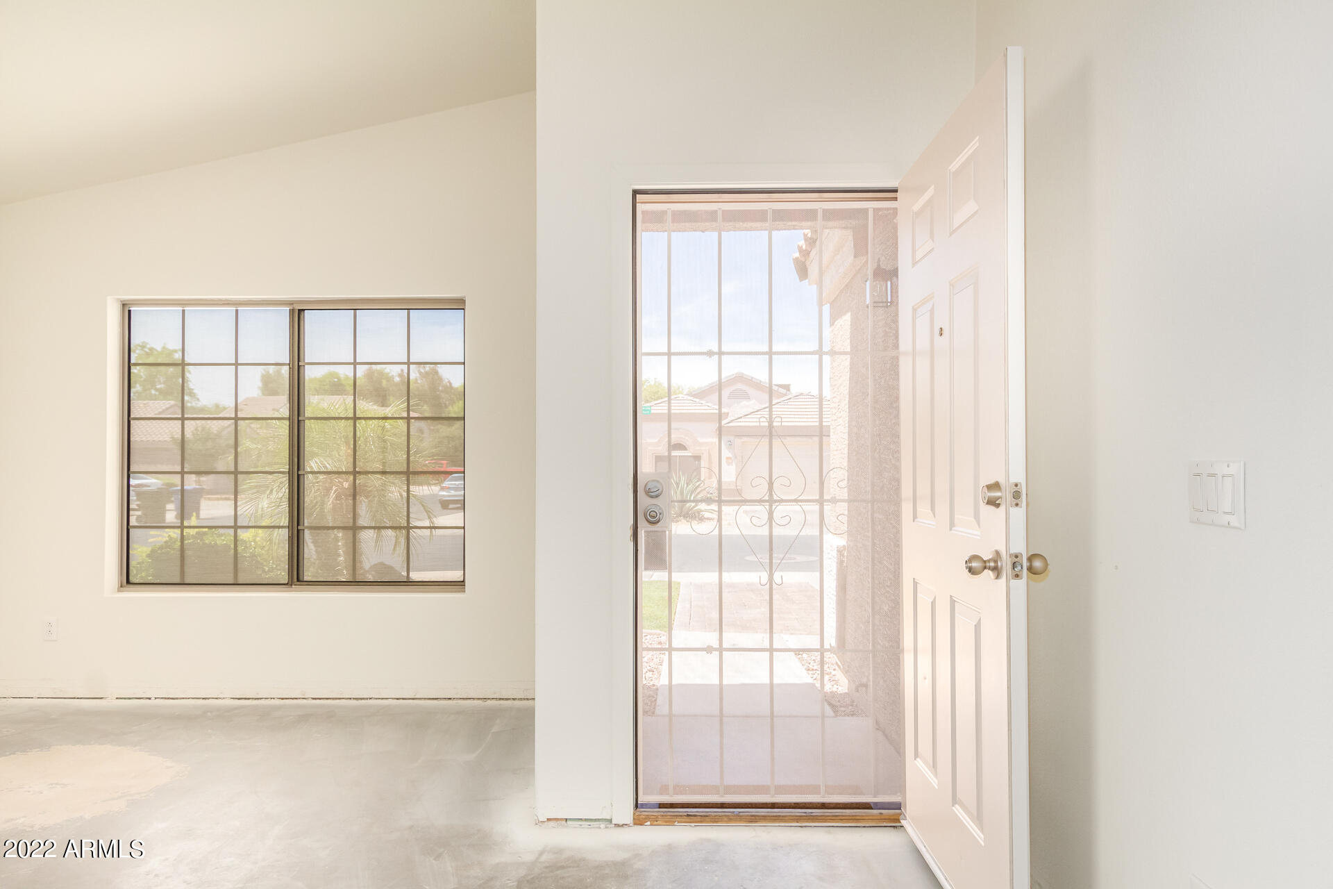 13053 West Redfield Road El Mirage, AZ 85335 - Photo 5 of 28 0005-5-Redfield