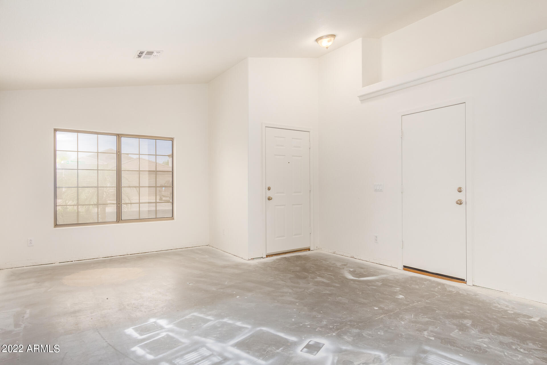 13053 West Redfield Road El Mirage, AZ 85335 - Photo 7 of 28 0007-7-Redfield