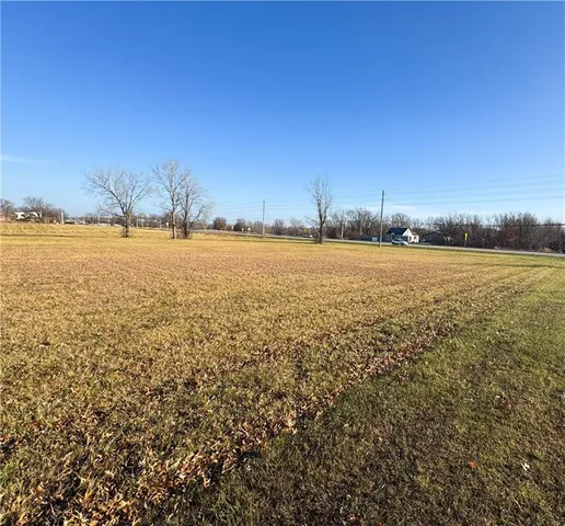 $577,605 | 4075 Highway 7, Blue Springs, MO 64014