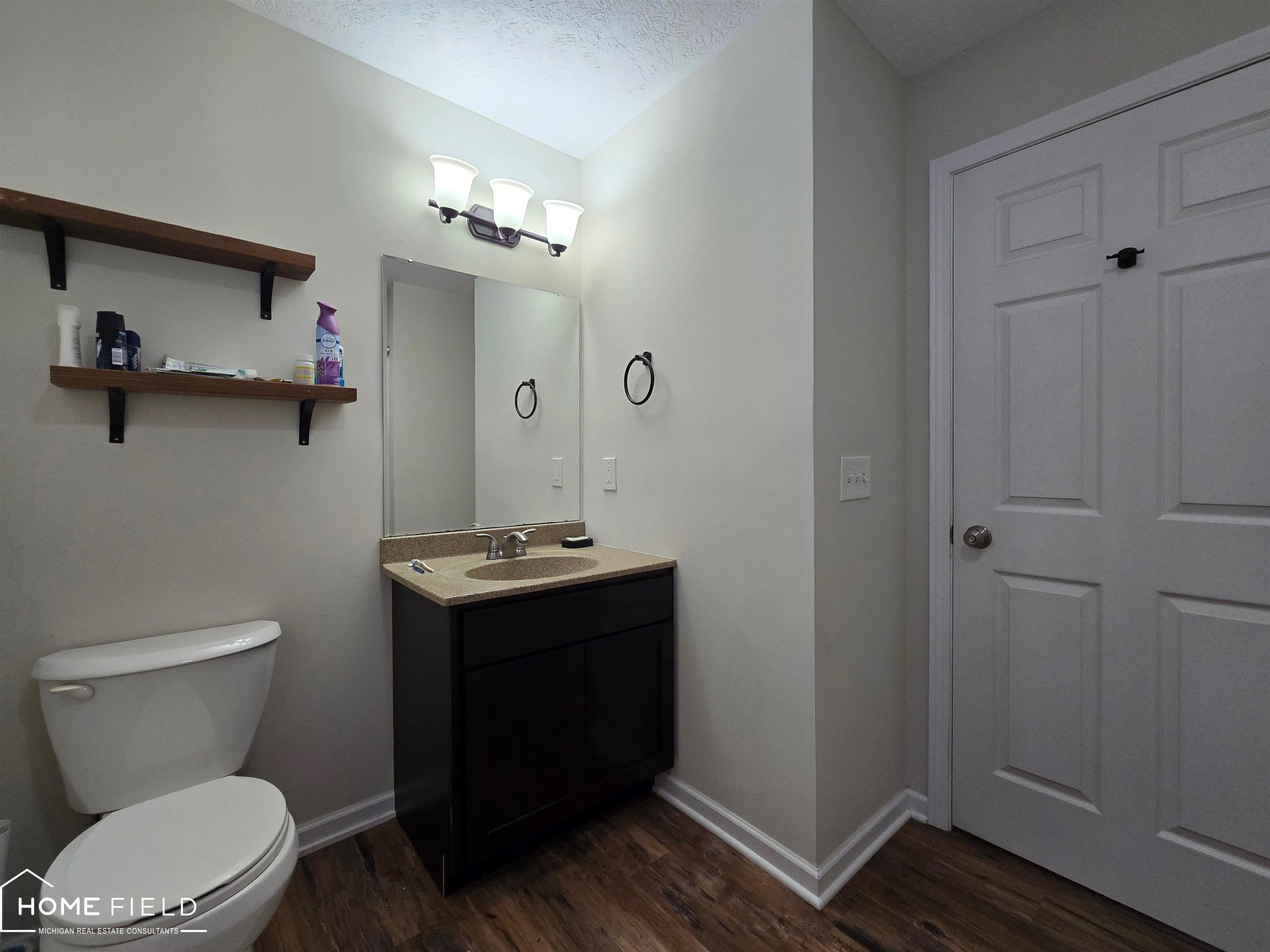 2231 Vandekarr Road Owosso, MI 48867 - Photo 19 of 24 Primary Bath