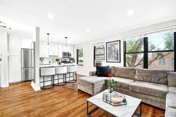 $232,000 | 108 Richbell Road, Unit C4, Mamaroneck, NY 10543