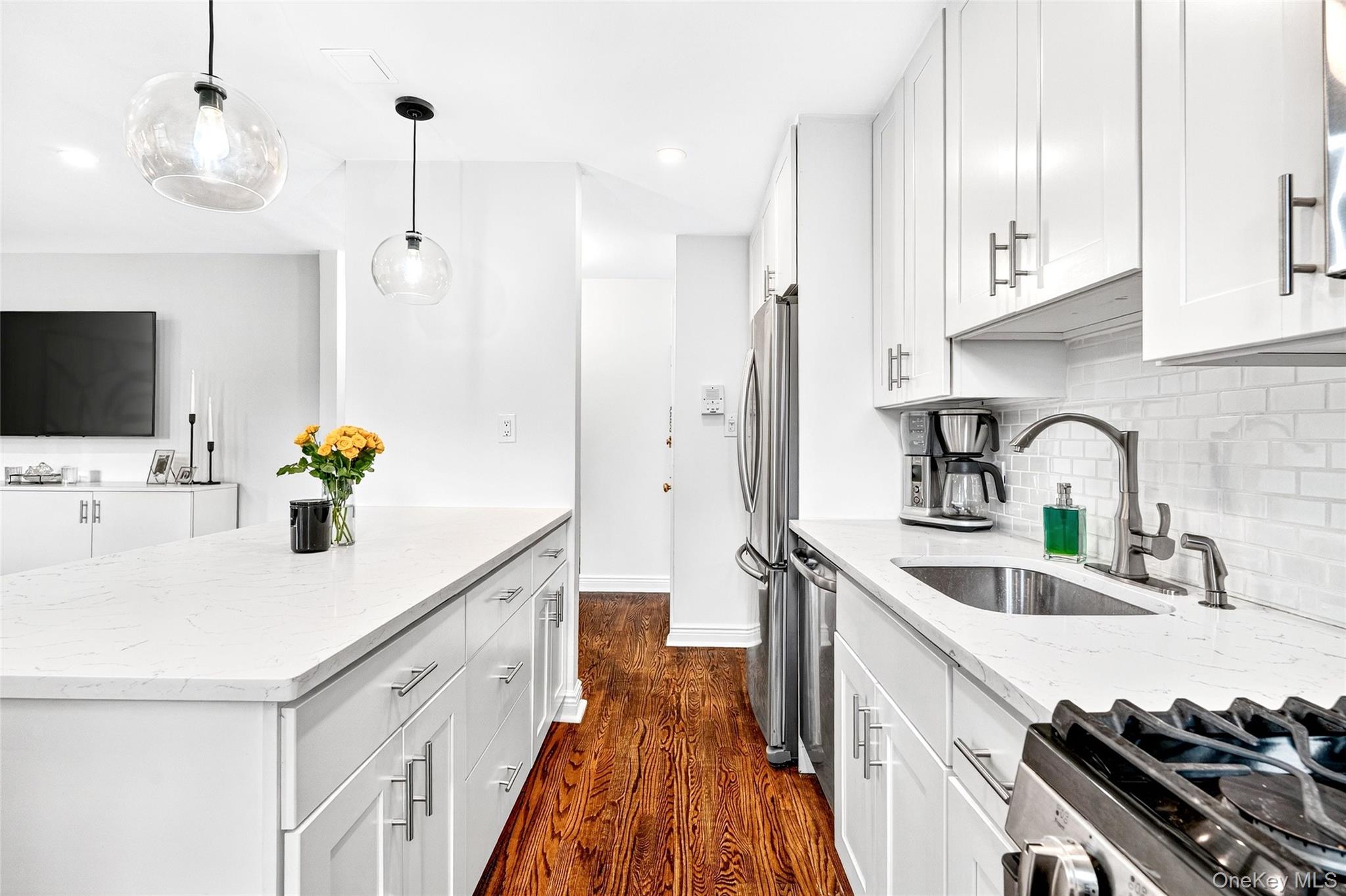 108 Richbell Road, Unit C4 Mamaroneck, NY 10543 - Photo 14 of 27