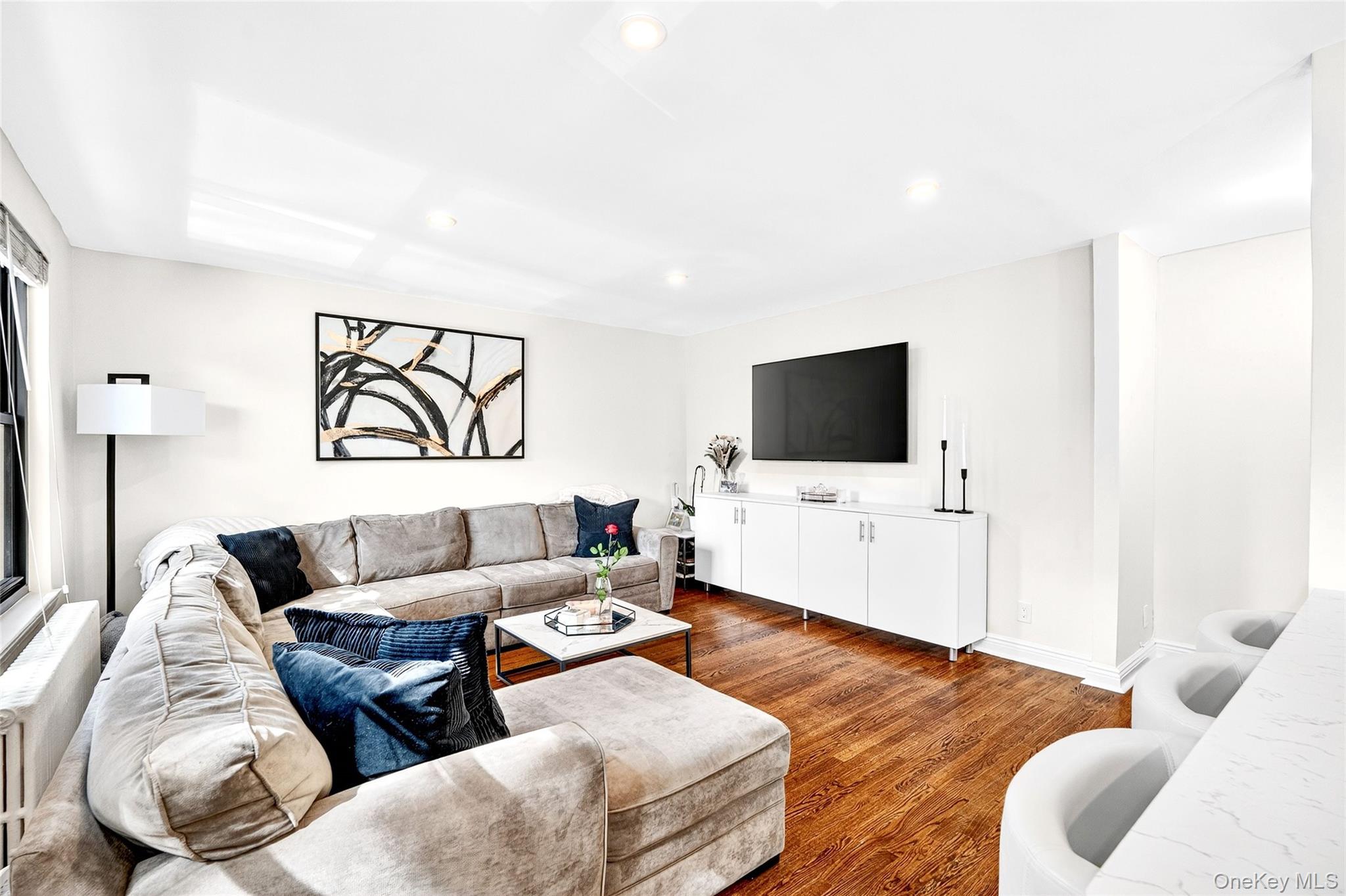 108 Richbell Road, Unit C4 Mamaroneck, NY 10543 - Photo 5 of 27