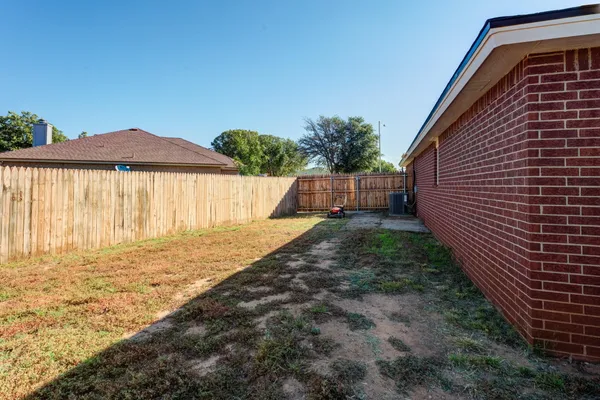 $1,500 | 6325 14th Street, Lubbock, TX 79416
