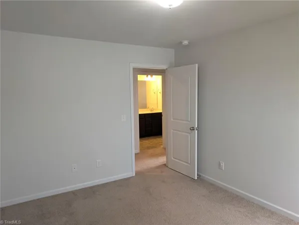 $2,000 | 2040 Perrin Court, Winston-Salem, NC 27101