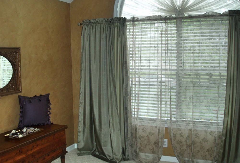 2306 Riverstone Drive Murfreesboro, TN 37128 - Photo 10 of 18 a bathroom with a toilet and a shower