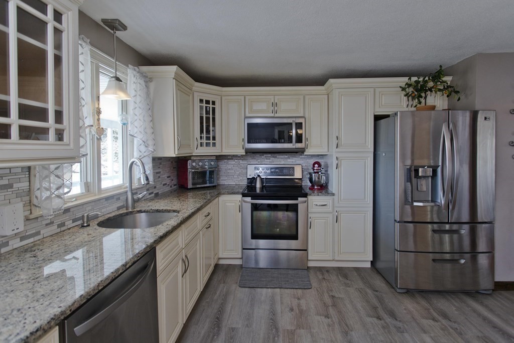 361 Granville Road Southwick, MA 01077 - Photo 5 of 35 Gallery Image 5