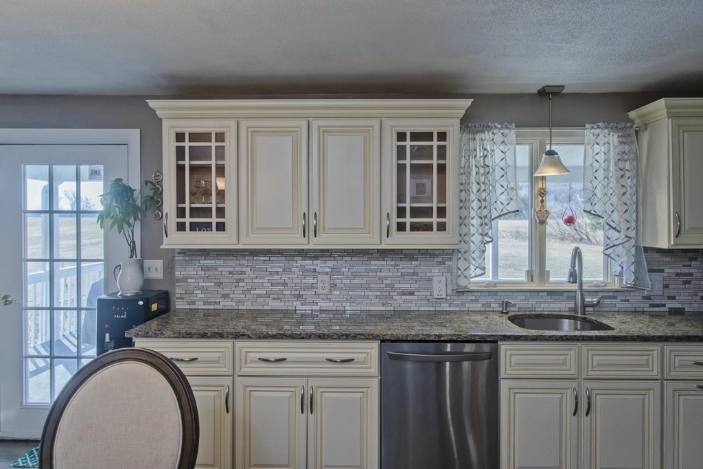 361 Granville Road Southwick, MA 01077 - Photo 7 of 35 Gallery Image 7