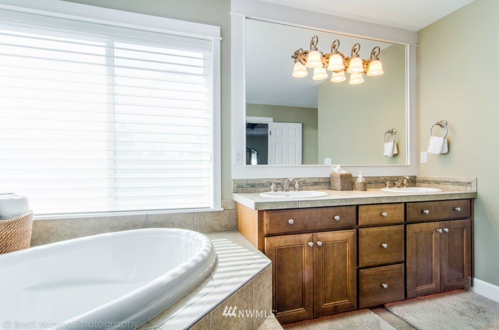 703 South 37th Place Renton, WA 98055 - Photo 17 of 25 Gallery Image 17