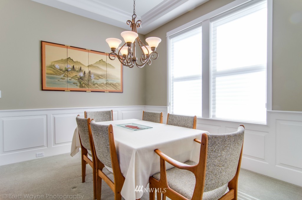 703 South 37th Place Renton, WA 98055 - Photo 5 of 25 Gallery Image 5