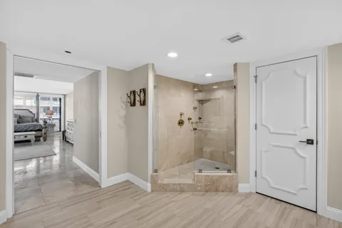 $1,499,000 | 4050 North Ocean Drive, Unit 301, Riviera Beach, FL 33404