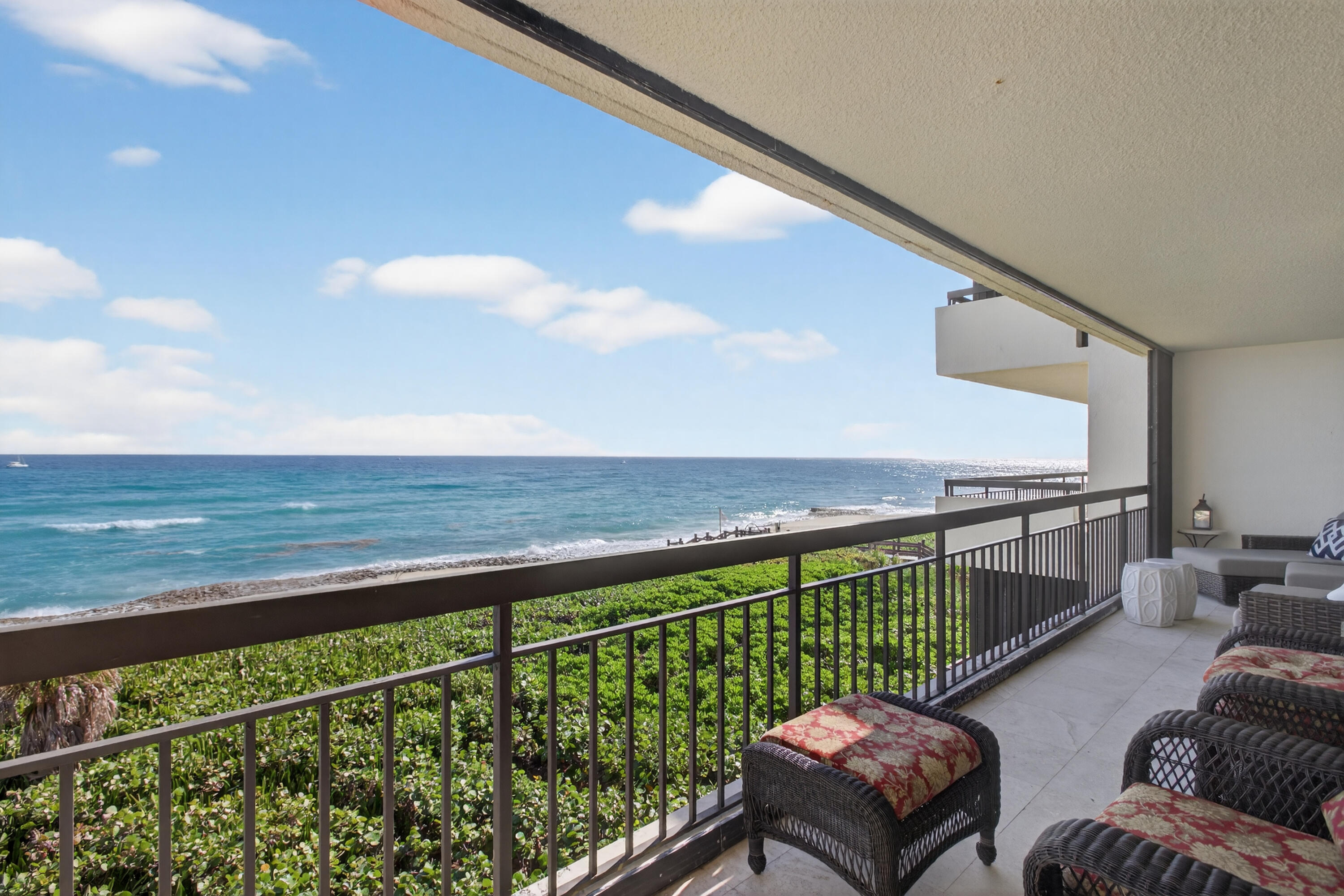 4050 North Ocean Drive, Unit 301 Riviera Beach, FL 33404 - Photo 5 of 62 24-print-320A2429