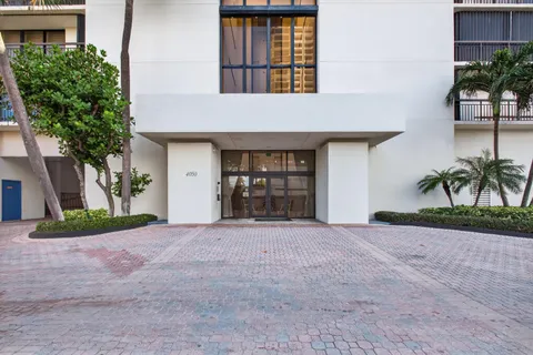 $1,499,000 | 4050 North Ocean Drive, Unit 301, Riviera Beach, FL 33404