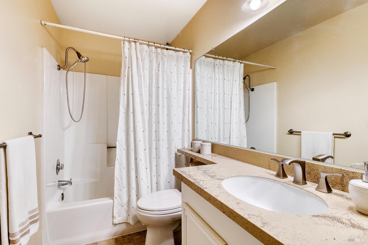 29 Sailmaker Court San Rafael, CA 94903 - Photo 11 of 22