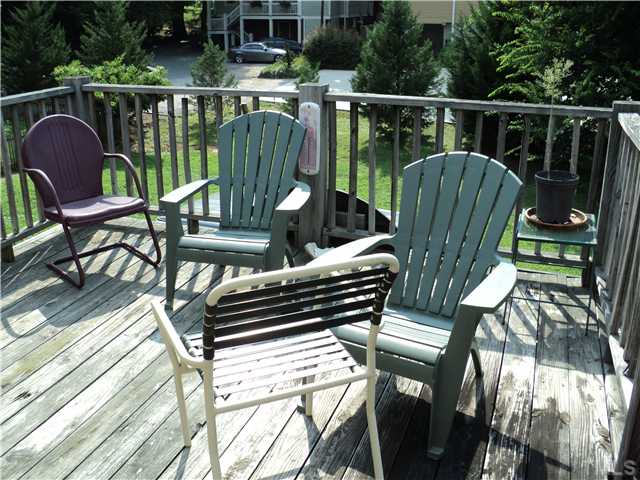 1003 Benjamin Street Raleigh, NC 27604 - Photo 8 of 8 a view of a balcony with chairs
