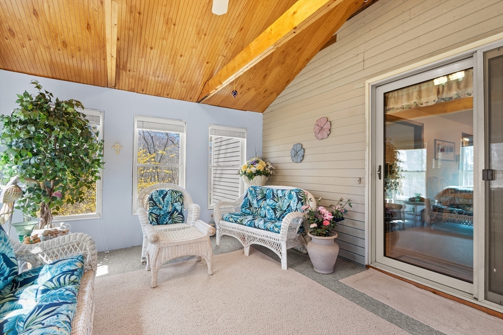 43 Locust Street Bellingham, MA 02019 - Photo 12 of 25