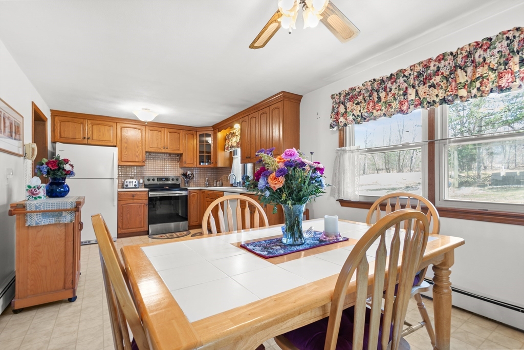 43 Locust Street Bellingham, MA 02019 - Photo 7 of 25