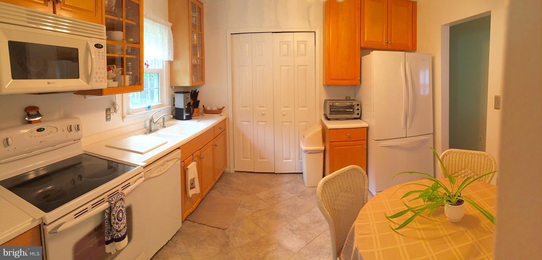 8021 Leland Road Manassas, VA 20111 - Photo 18 of 23 Kitchen