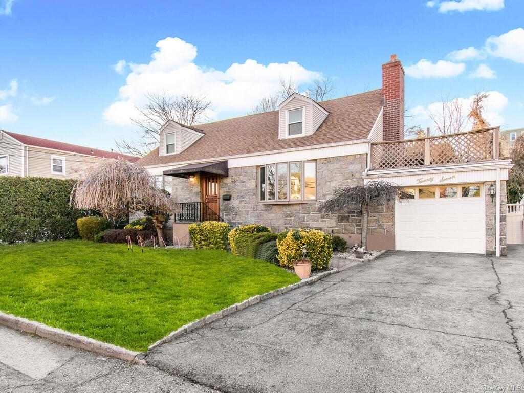 27 Thurton Place Yonkers, NY 10704 - Photo 1 of 1