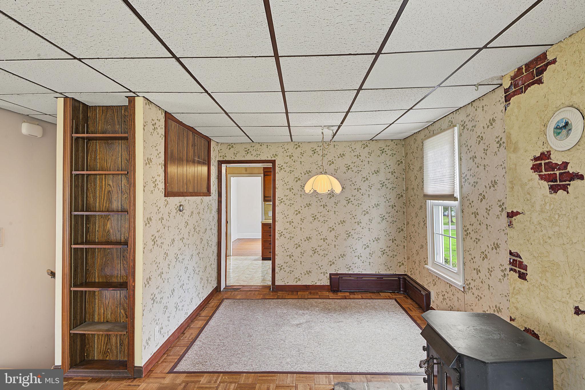 2445 Park Road Warrington, PA 18976 - Photo 17 of 40 Breakfast Room