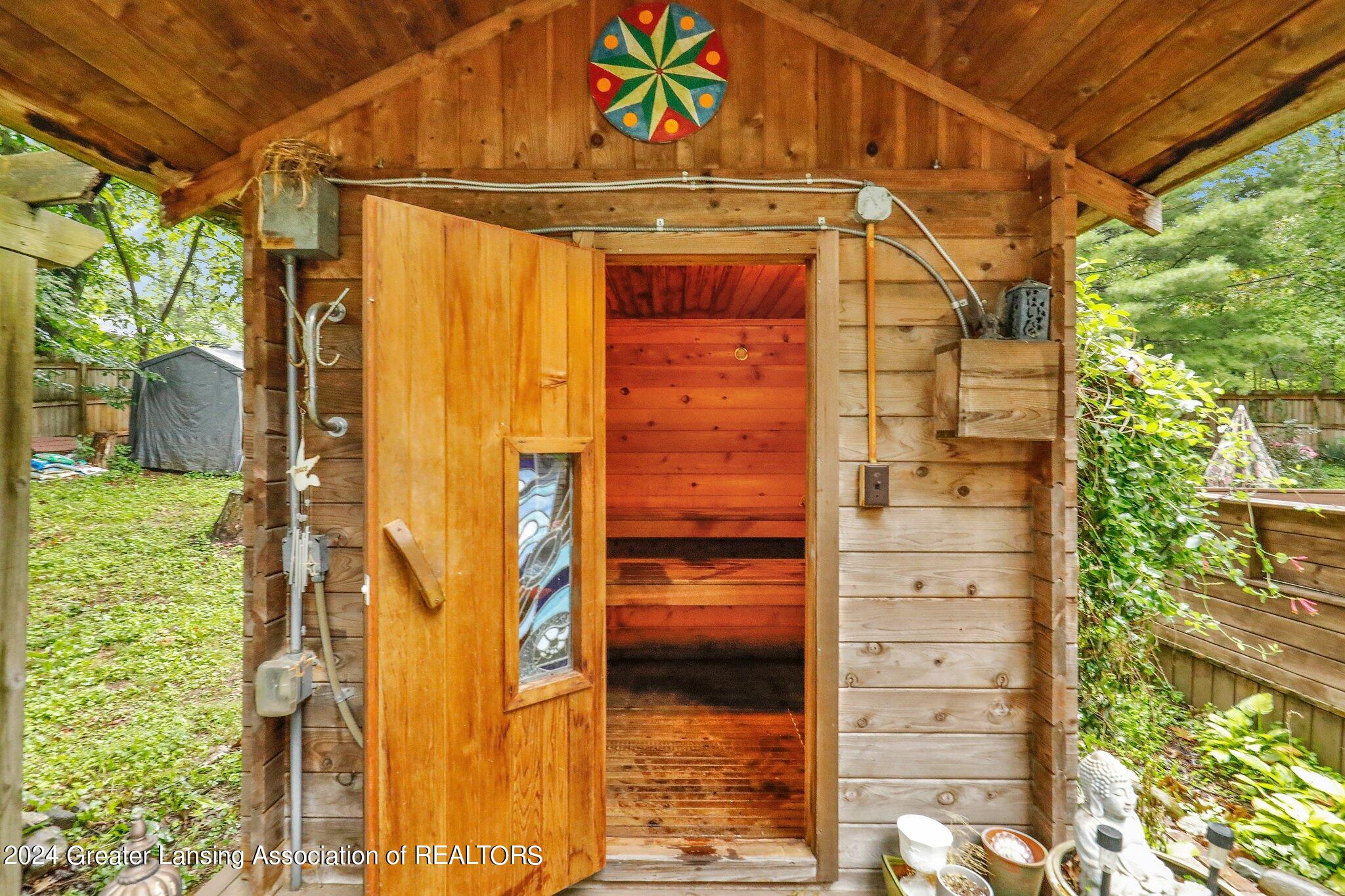 8473 Riverest Drive Portland, MI 48875 - Photo 42 of 59 Sauna