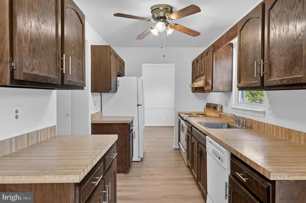 $549,900 | 19985 Wild Cherry Lane, Germantown, MD 20874