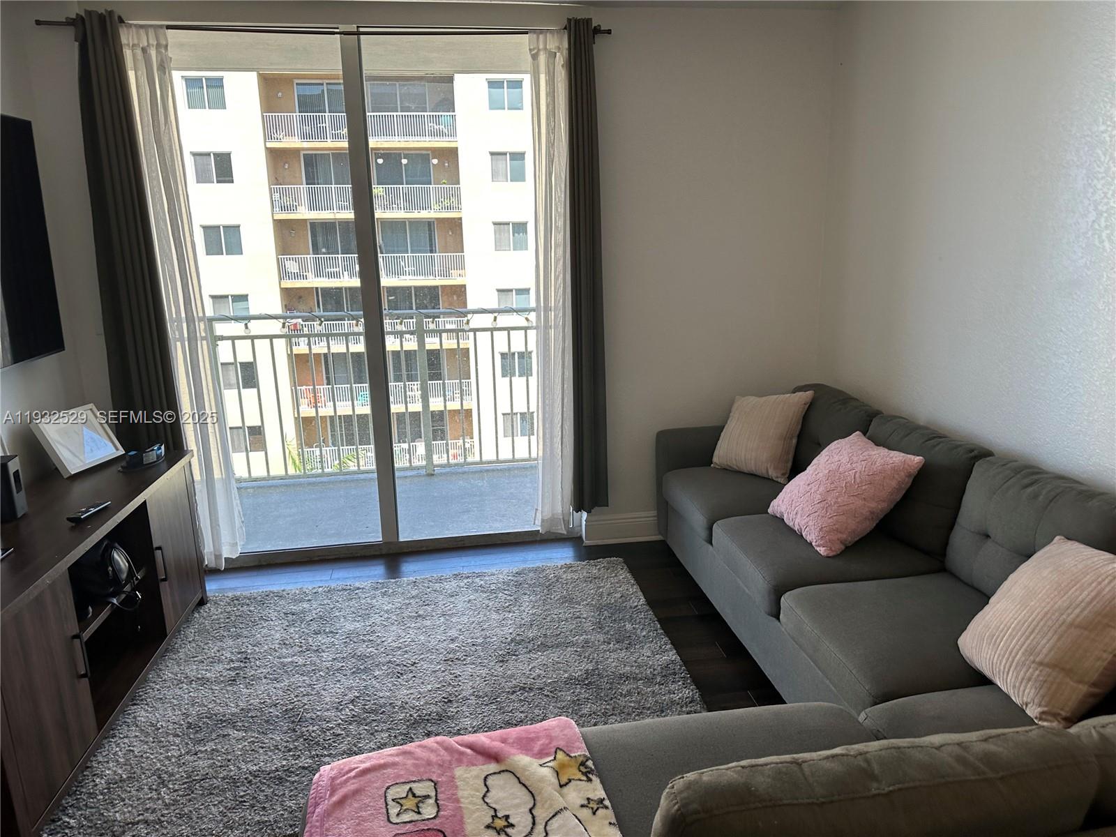 219 Northwest 12th Avenue, Unit 705 Miami, FL 33128 - Photo 4 of 8