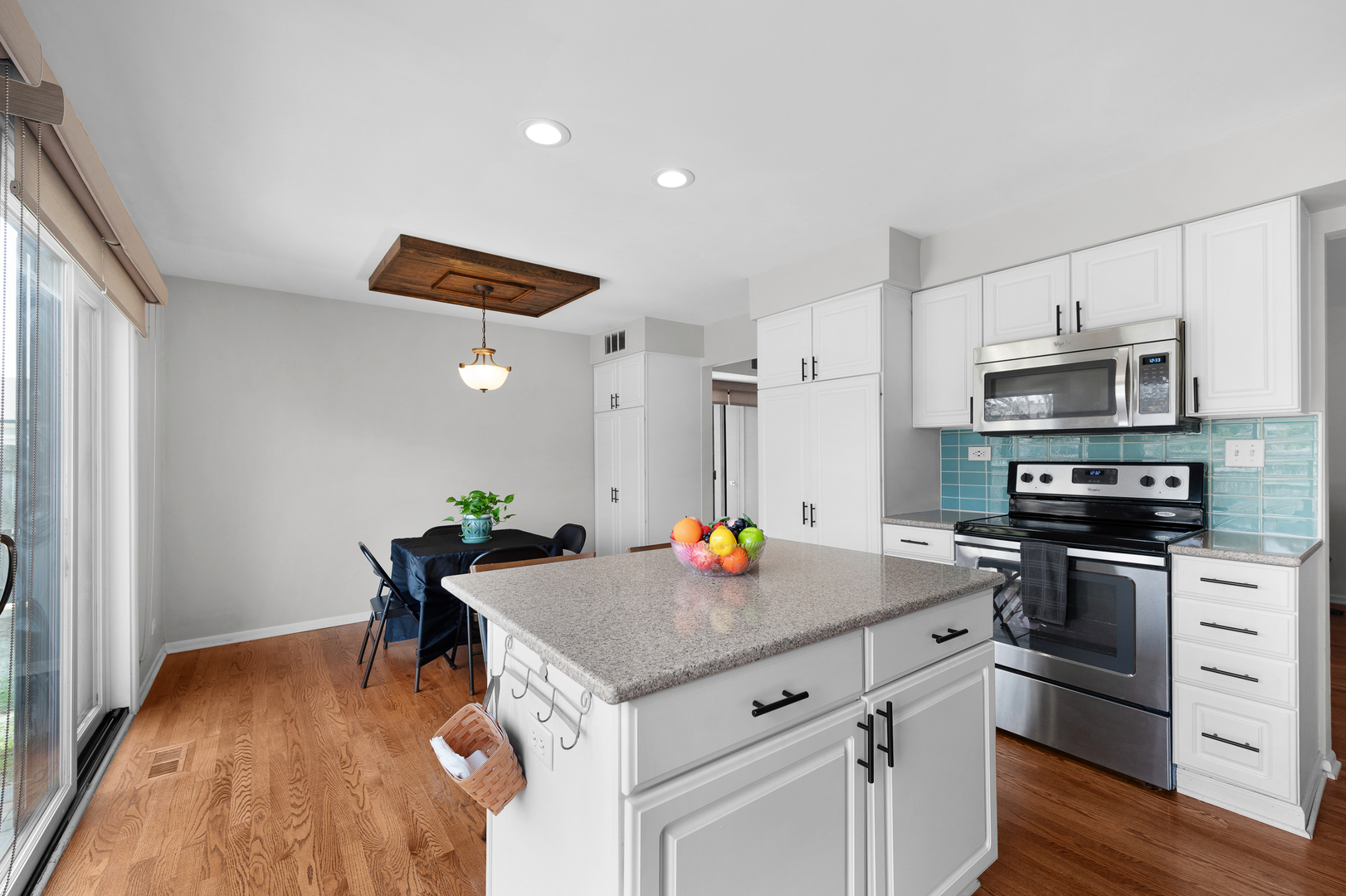 1475 South County Farm Road, Unit 14 Wheaton, IL 60189 - Photo 12 of 32