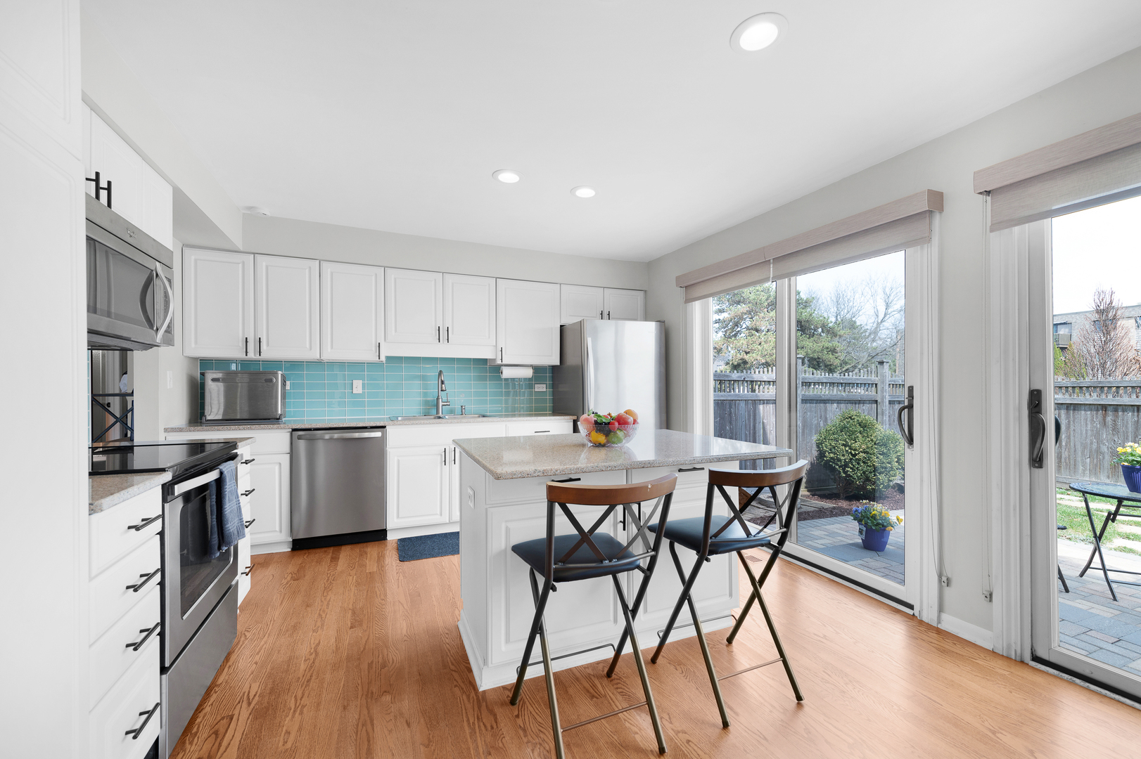 1475 South County Farm Road, Unit 14 Wheaton, IL 60189 - Photo 8 of 32