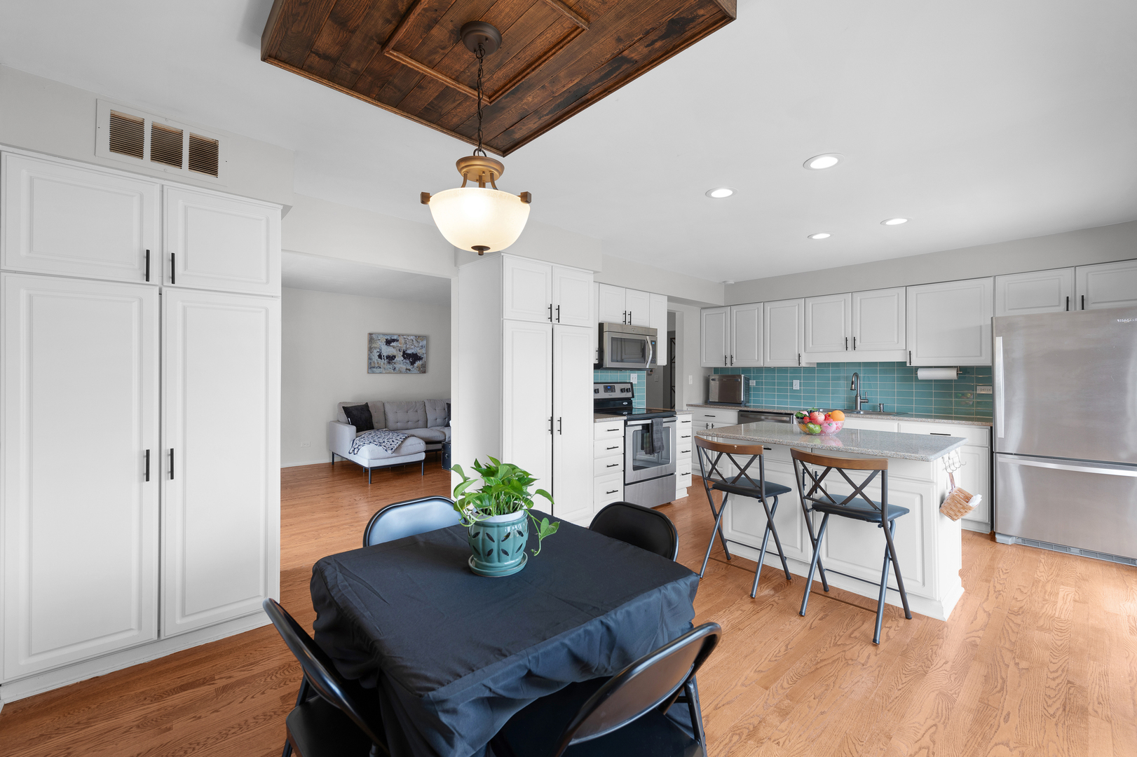 1475 South County Farm Road, Unit 14 Wheaton, IL 60189 - Photo 9 of 32