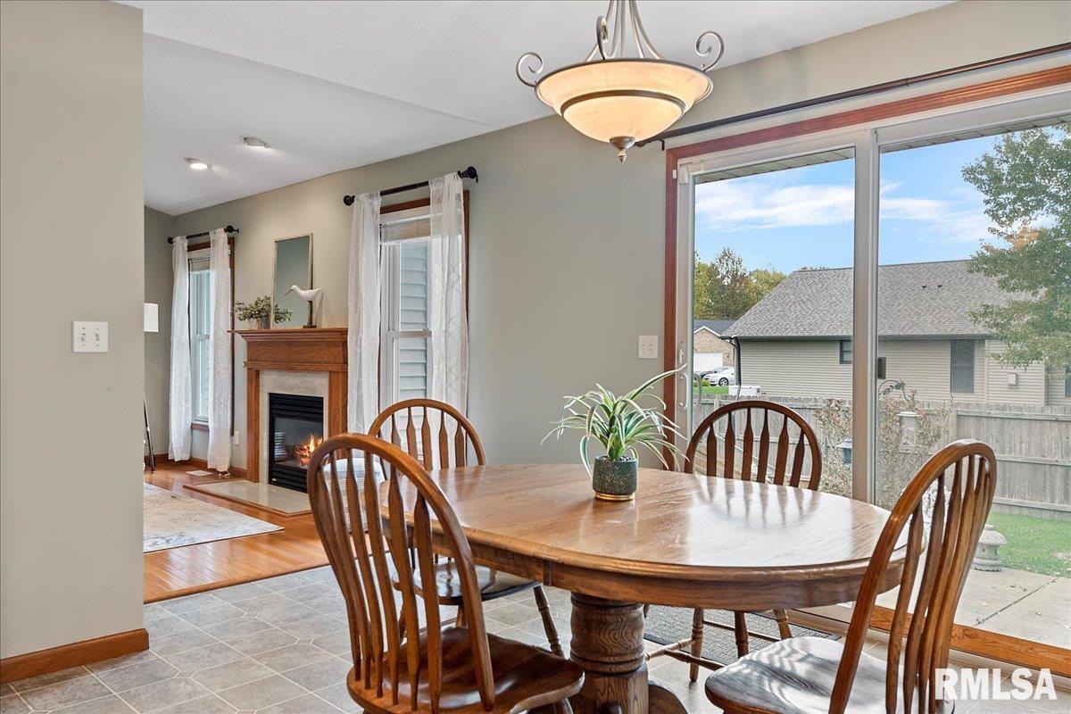 214 Huntington Road Chatham, IL 62629 - Photo 16 of 43 Gallery Image 16