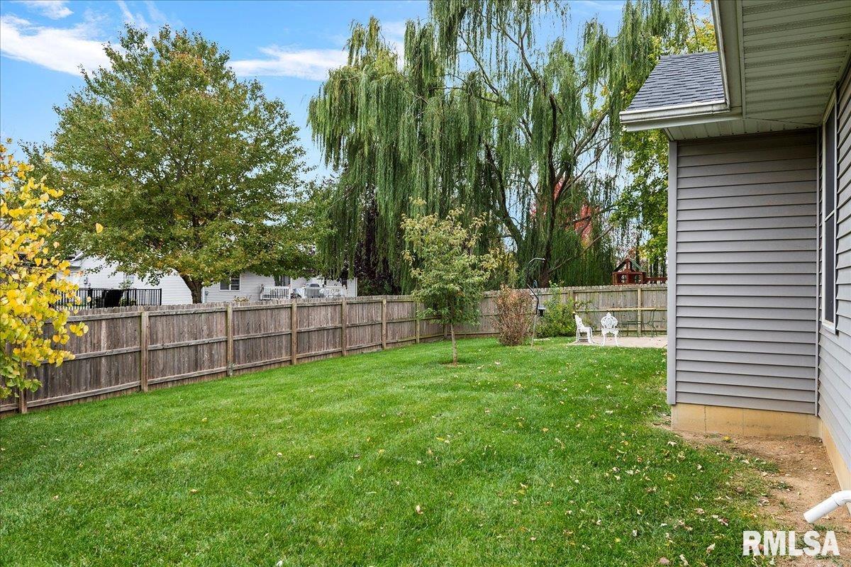 214 Huntington Road Chatham, IL 62629 - Photo 42 of 43 Gallery Image 42