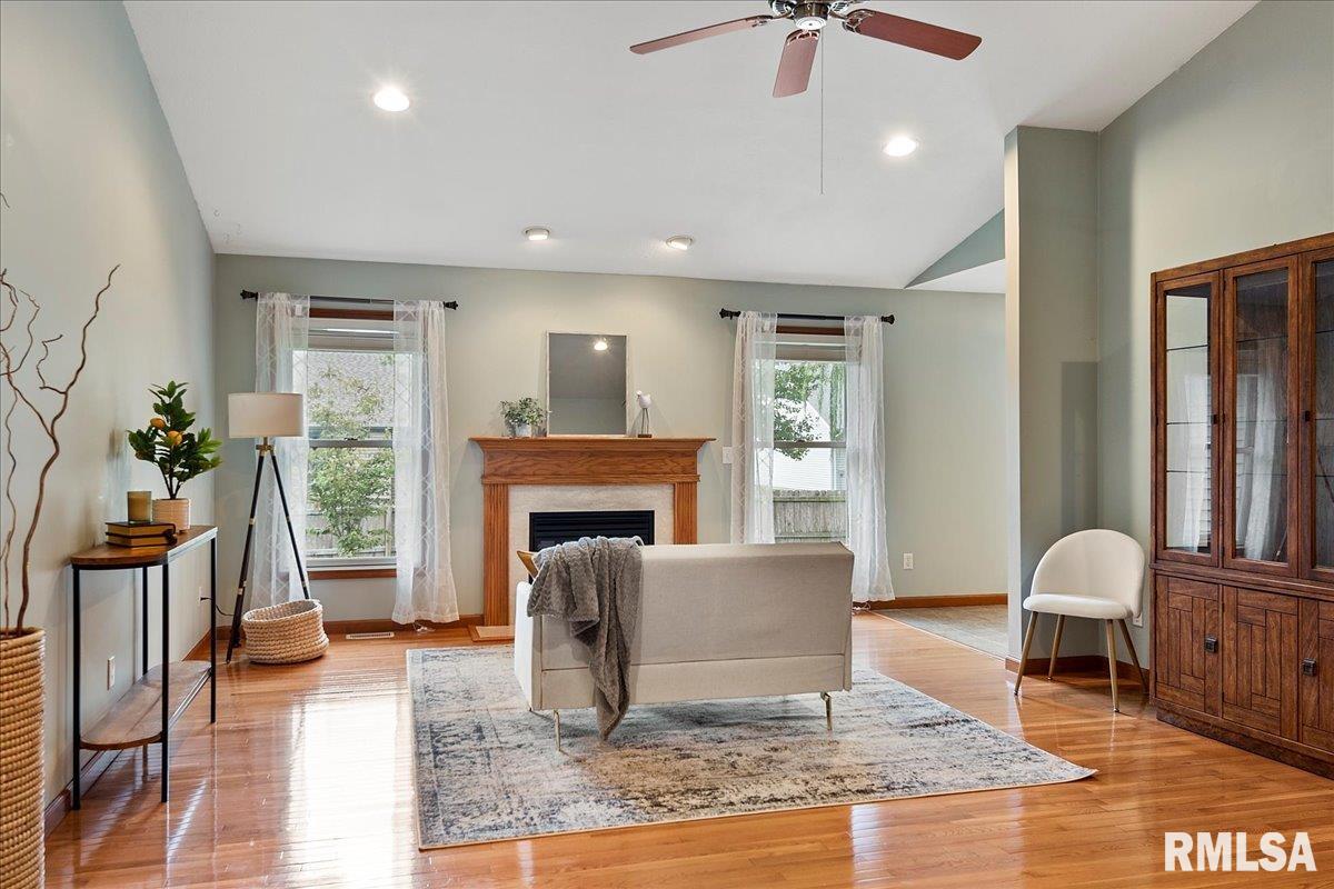 214 Huntington Road Chatham, IL 62629 - Photo 6 of 43 Gallery Image 6