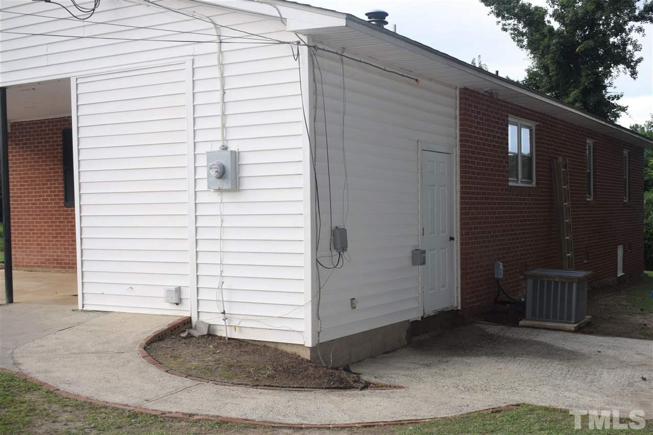 810 Old Rte 22 Kenly, NC 27542 - Photo 11 of 12 Gallery Image 11