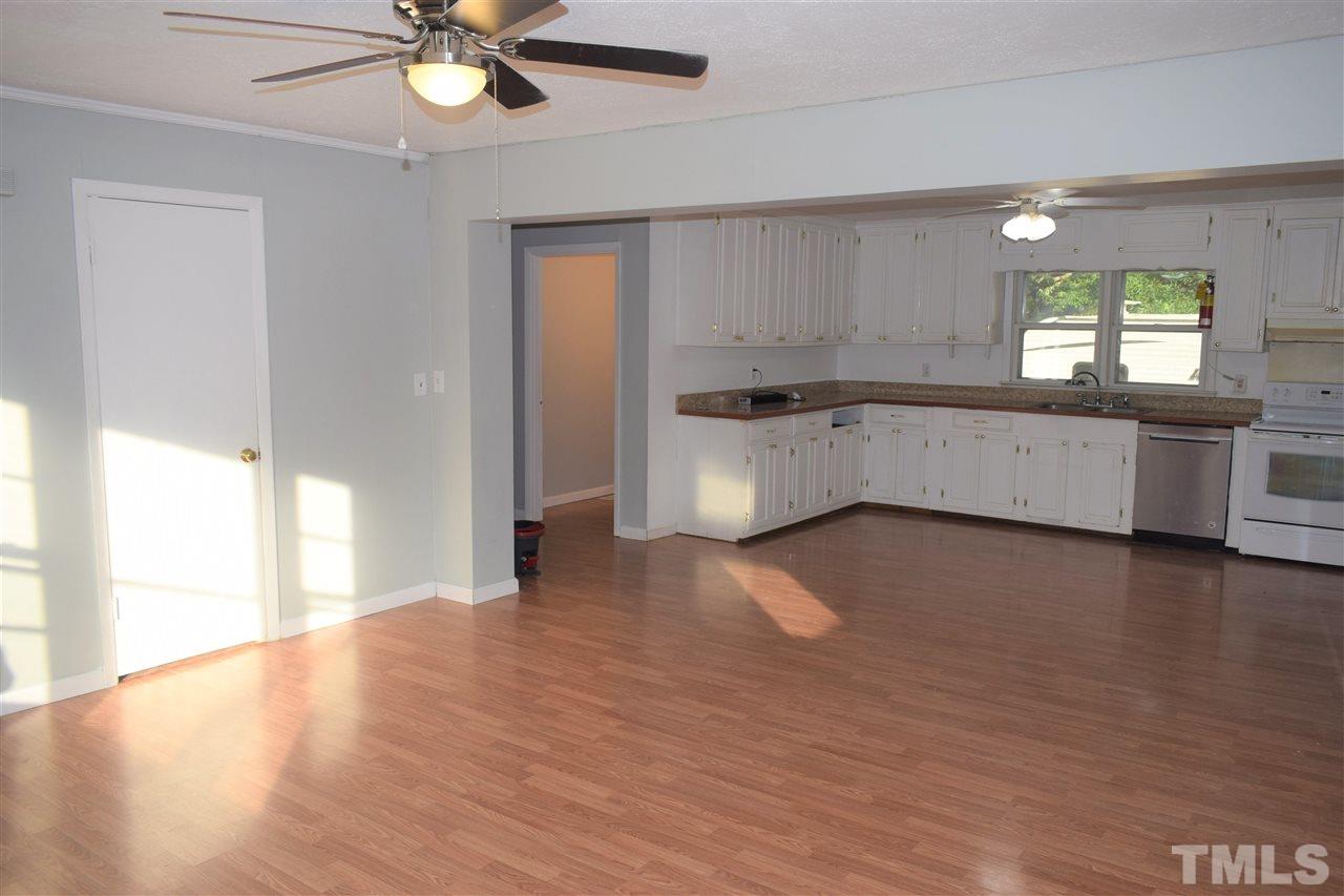 810 Old Rte 22 Kenly, NC 27542 - Photo 4 of 12 Gallery Image 4