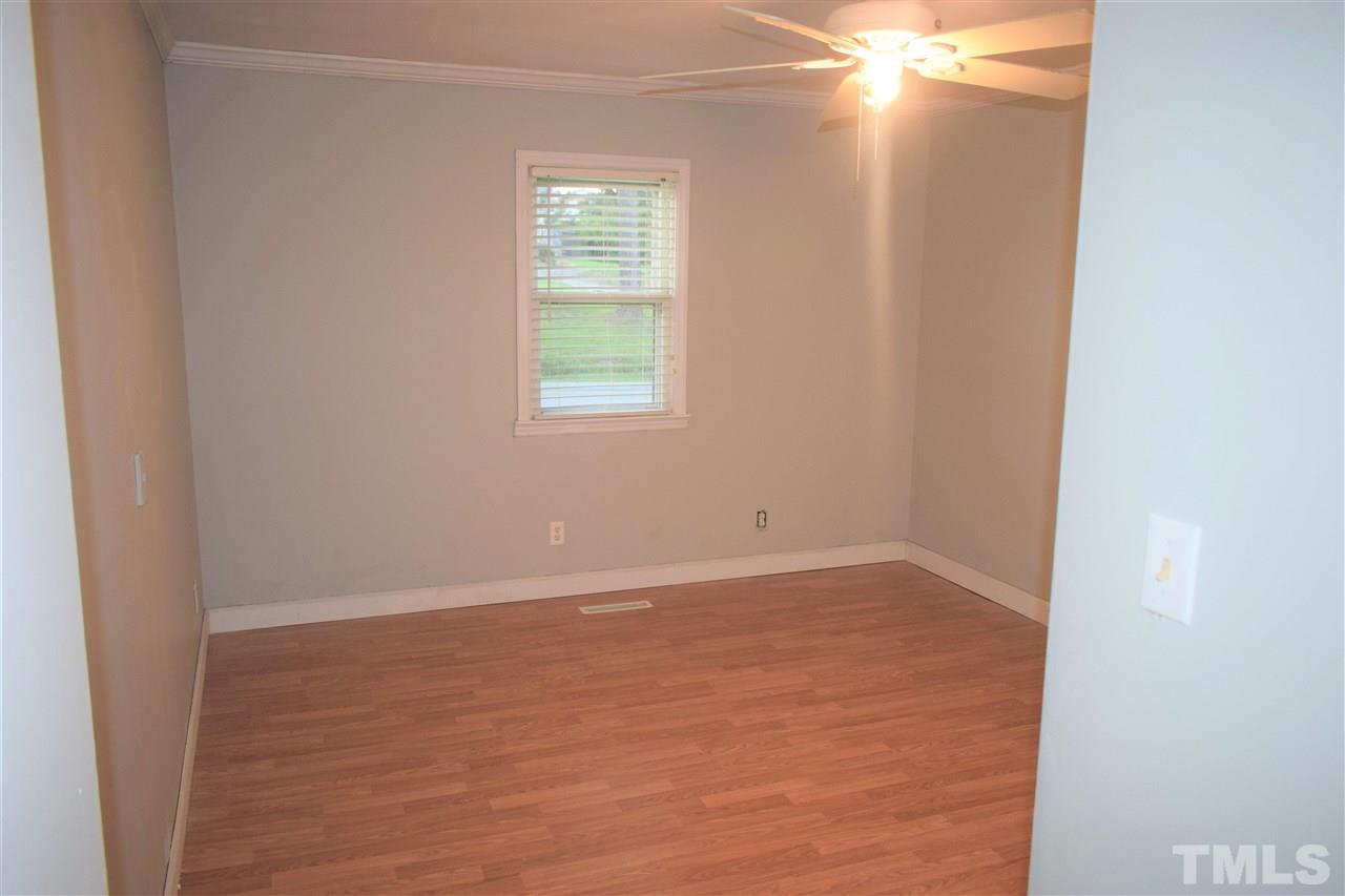810 Old Rte 22 Kenly, NC 27542 - Photo 7 of 12 Gallery Image 7