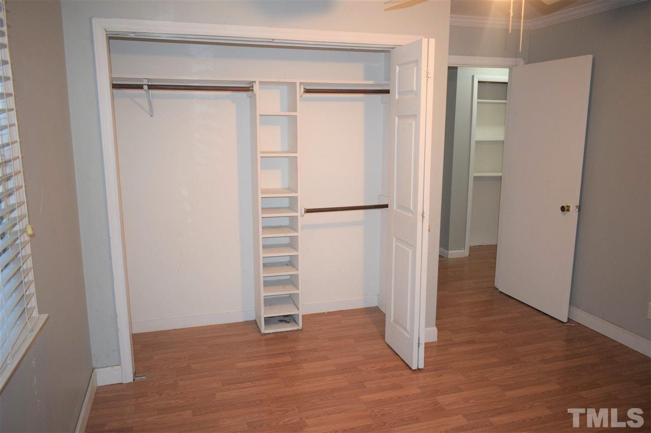 810 Old Rte 22 Kenly, NC 27542 - Photo 8 of 12 Gallery Image 8