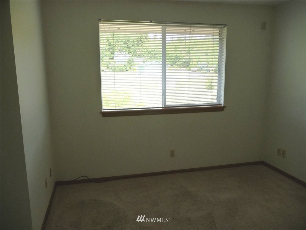 191 Northwest Thompson Road Poulsbo, WA 98370 - Photo 11 of 16 Gallery Image 11