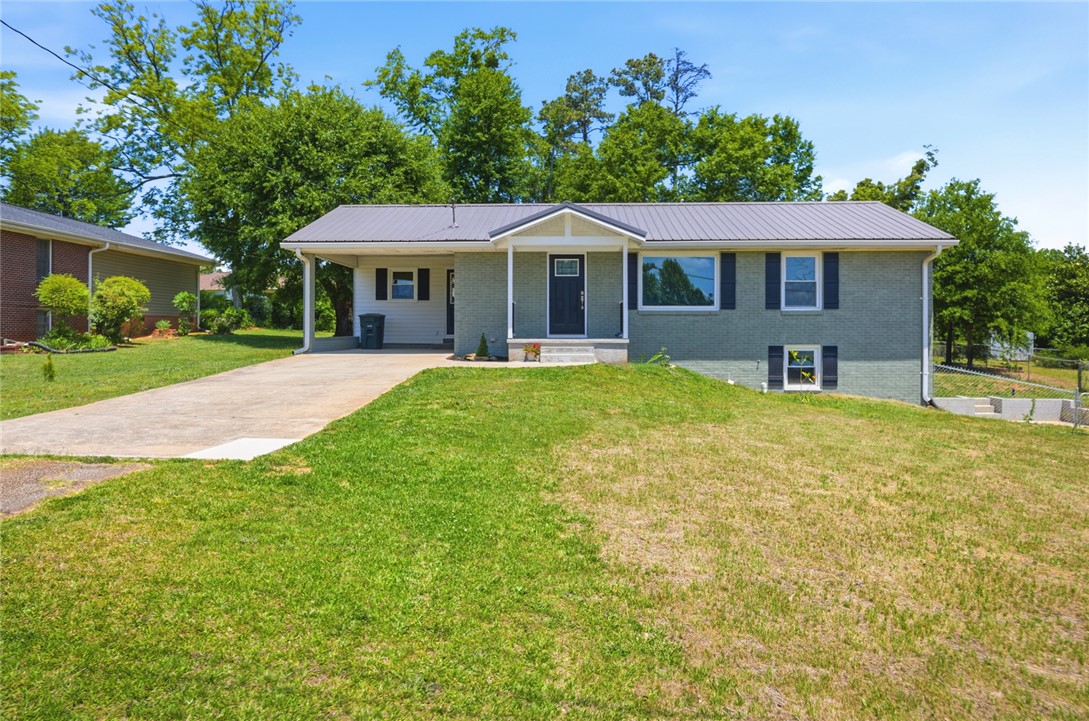 308 West South 5th Street Seneca, SC 29678 - Photo 2 of 42