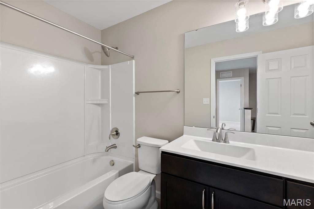 2 Burlington At Regal Pines Meadows Ballwin, MO 63021 - Photo 9 of 24