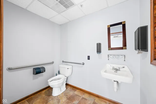 $680,000 | 1441 Central Avenue, Columbus, IN 47201